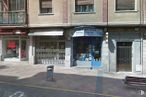 Retail for rent at Calle José Zorrilla, Segovia, 40002 with bench, window, building, door, road surface, facade, city, sidewalk, fixture and road around