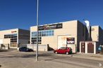 Industrial for rent at Calle Avena, 24, Leganés, Madrid, 28914 with car, automotive parking light, sky, wheel, tire, vehicle, automotive tire, street light, commercial building and facade around