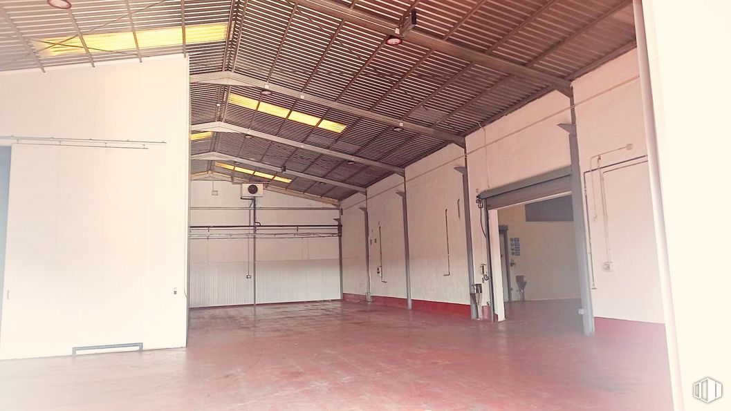 Industrial for rent at Camino Pontones, Seseña, Toledo, 45224 with building, wood, door, hall, floor, flooring, ceiling, house, fixture and space around