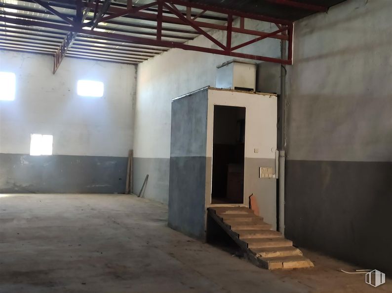 Industrial for sale at Zona Camino Carretas, Quintanar de la Orden, Toledo, 45800 with light fixture, wood, floor, flooring, hall, house, beam, ceiling, concrete and building around