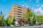 Oficina en alquiler en Calle Colombia, 62, Chamartín, Madrid, 28016 con edificio, coche, cielo, nube, durante el día, propiedad, rueda, árbol, planta y vehículo alrededor