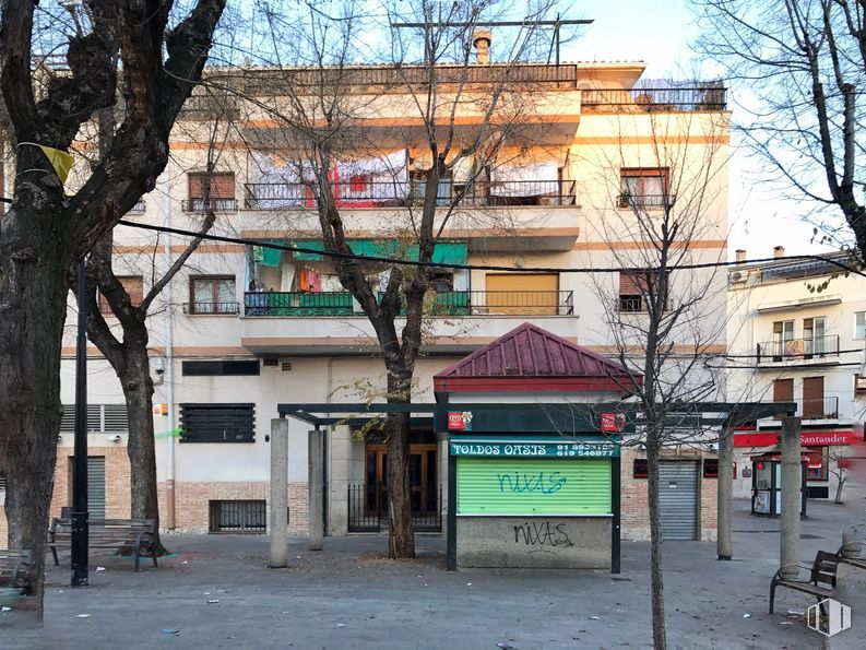 Local en venta en Plaza Ventura Rodríguez, 17, Ciempozuelos, Madrid, 28350 con edificio, día, propiedad, ventana, árbol, cielo, diseño urbano, barrio, área residencial y línea alrededor