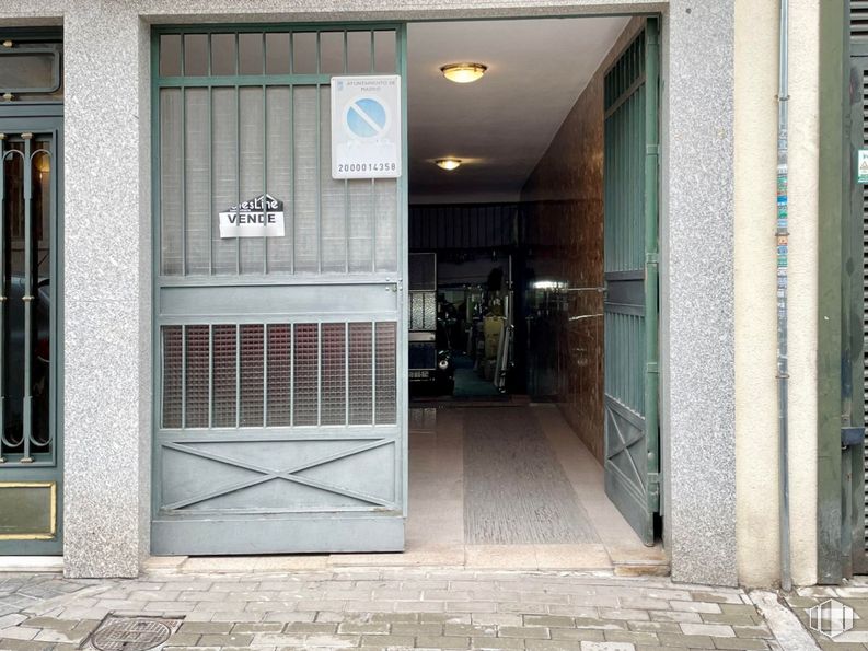 Nave en venta en Calle Argos, San Blas - Canillejas, Madrid, 28037 con accesorio, puerta, material compuesto, gas, fachada, vidrio, superficie de la carretera, material de construcción, hormigón y ciudad alrededor