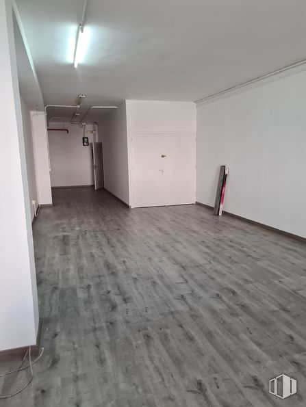 Oficina en alquiler en Calle Fábricas, 3, Alcorcón, Madrid, 28923 con armario, madera, accesorio, piso, suelo, madera dura, casa, gas, suelo laminado, material de construcción y mediante alrededor