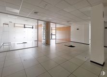 Office for rent at Calle Casas de Miravete, Villa de Vallecas, Madrid, 28031 with fixture, architecture, hall, flooring, floor, wall, ceiling, glass, space and wood around