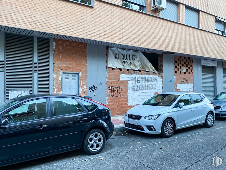 Retail for rent at Calle Logroño, 1, Parla, Madrid, 28980 with car, wheel, tire, automotive parking light, land vehicle, vehicle, window, motor vehicle, automotive lighting and automotive tire around