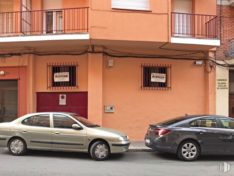 Retail for sale & for rent at Calle Rancho, Segovia, 40005 with wheel, car, window, tire, automotive parking light, land vehicle, vehicle, automotive side marker light, automotive lighting and motor vehicle around