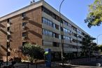 Retail for sale at Calle Arturo Soria, Ciudad Lineal, Madrid, 28043 with building, window, sky, property, tree, tower block, architecture, urban design, fixture and condominium around