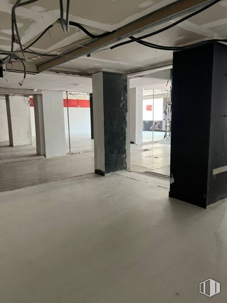 Local en venta en Calle Cáceres, Alcorcón, Madrid, 28922 con hall, suelo, suelos, aparcamiento, gas, techo, hormigón, arte, material compuesto y accesorio alrededor