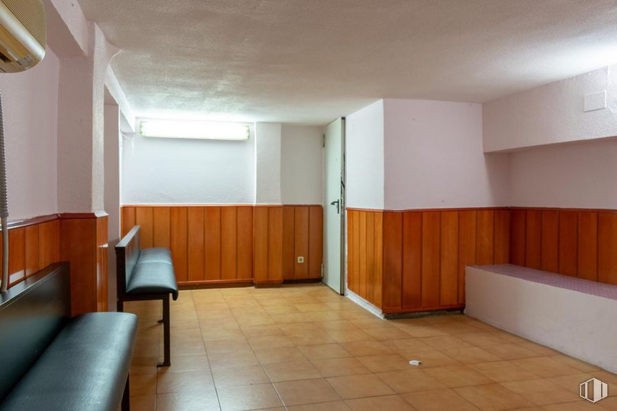 Local en venta en Calle Canillas, 36, Chamartín, Madrid, 28002 con ebanistería, madera, pasillo, suelo, piso, accesorio, madera, bienes raíces, sombra y techo alrededor