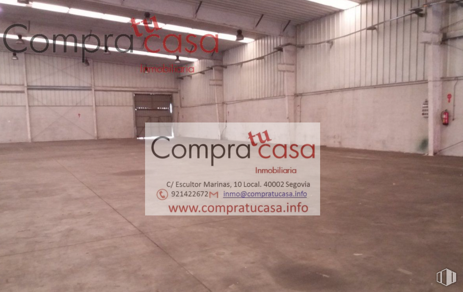 Industrial for sale at Polígono Industrial Nicomedes García , Valverde del Majano, Segovia, 40140 with lighting, flooring, floor, wood, font, gas, signage, advertising, metal and concrete around