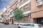 Retail for sale & for rent at Calle Agustín Durán, Salamanca, Madrid, 28028 with car, window, residential area, neighbourhood, apartment, town, urban design, home, human settlement and mixed-use around