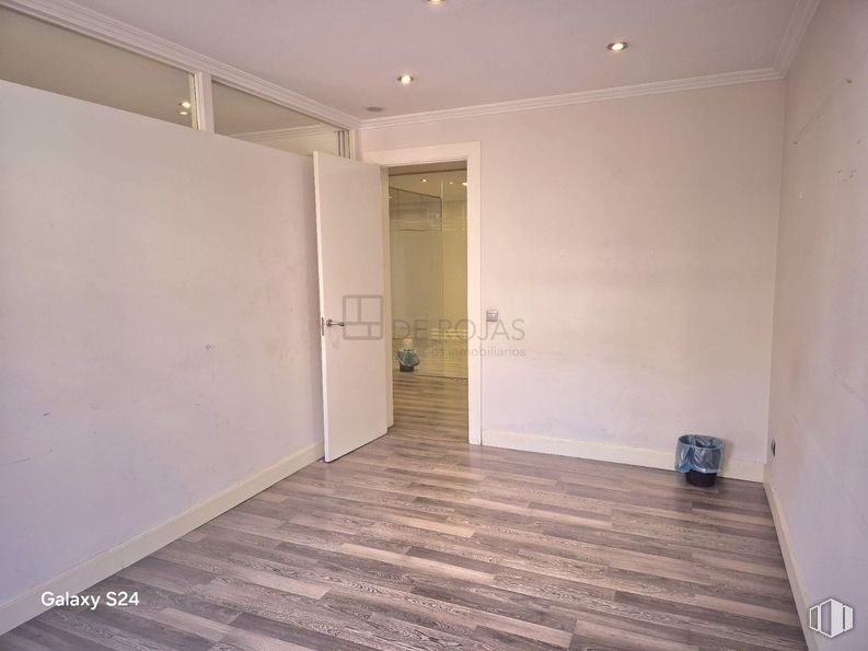 Office for rent at Calle Serrano, Salamanca, Madrid, 28006 with door, flooring, floor, wood, wood flooring, interior design, laminate flooring, apartment, room and ceiling around