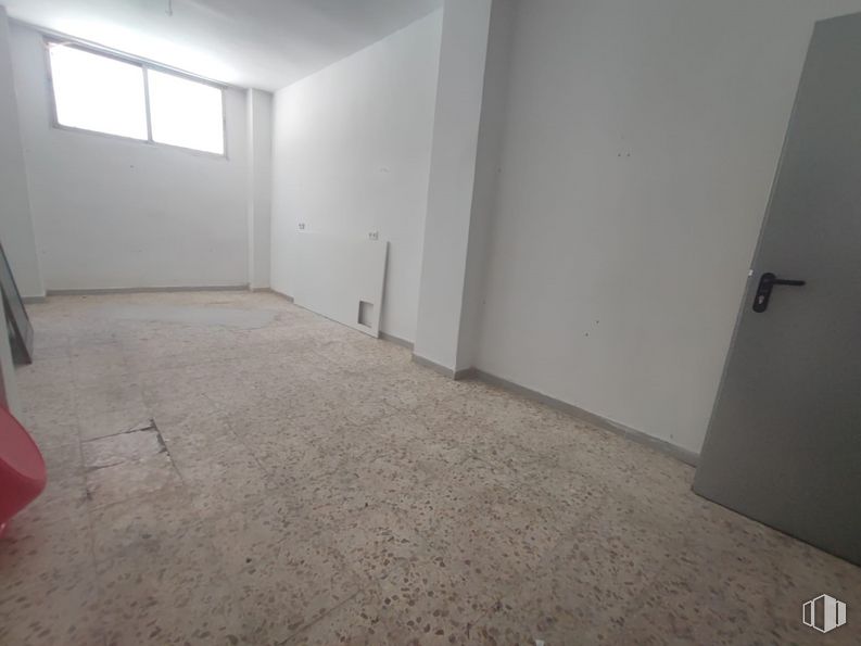 Local en venta en Plaza Jiménez Díaz, Getafe, Madrid, 28903 con ventana, puerta, accesorio, madera, suelo, suelos, pintura, edificio, madera dura y techo alrededor