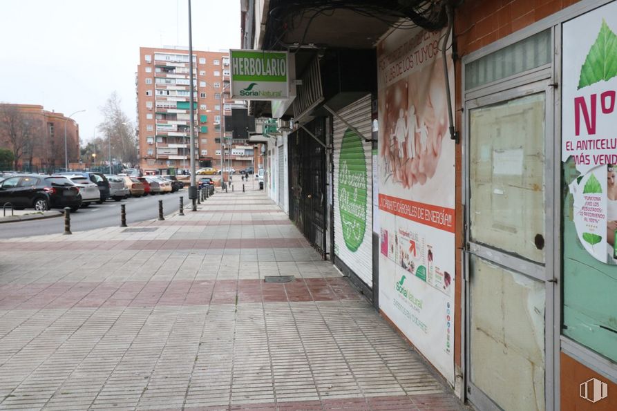 Local en alquiler en Calle Claudio Sánchez Albornoz S/N, Alcorcón, Madrid, 28922 con edificio, coche, superficie de la carretera, árbol, pared, rueda, vehículo, fachada, acera y neumático alrededor