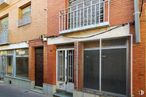 Retail for sale at Calle Remedios, Sonseca, Toledo, 45100 with window, door, building, fixture, brickwork, wood, brick, building material, neighbourhood and residential area around