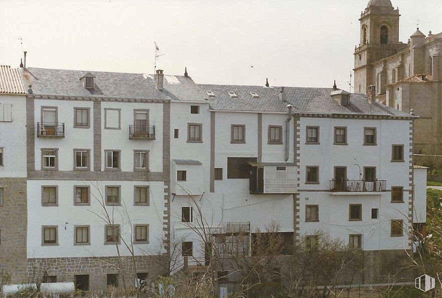 Local en alquiler en Zona Villacastín, Villacastín, Segovia, 40150 con edificio, ventana, cielo, arquitectura, planta, barrio, área residencial, diseño urbano, ciudad y sobresaliente alrededor