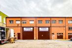 Industrial for sale at Calle Valgrande, 10, Alcobendas, Madrid, 28100 with building, door, sky, cloud, window, wood, asphalt, fixture, residential area and real estate around