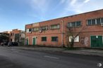 Industrial for sale at Calle Copérnico, 5, Coslada, Madrid, 28823 with building, window, door, cloud, sky, street light, asphalt, land lot, urban design and road surface around