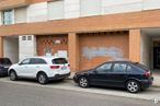 Retail for sale & for rent at Avenida Bulevar Clara Campoamor, 18, Guadalajara, 19005 with car, wheel, tire, automotive parking light, land vehicle, vehicle, property, window, automotive tire and building around