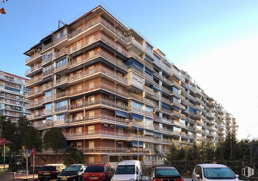 Local en venta en Calle Porto Colón, 8, Alcorcón, Madrid, 28924 con coche, edificio, camioneta, vehículo terrestre, cielo, vehículo, infraestructura, rueda, neumático y diseño urbano alrededor