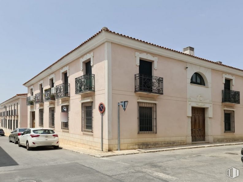 Local en venta en Calle Leopoldo López Infantes, Colmenar de Oreja, Madrid, 28380 con coche, ventana, edificio, casa, puerta, vehículo terrestre, cielo, neumático, rueda y vehículo alrededor