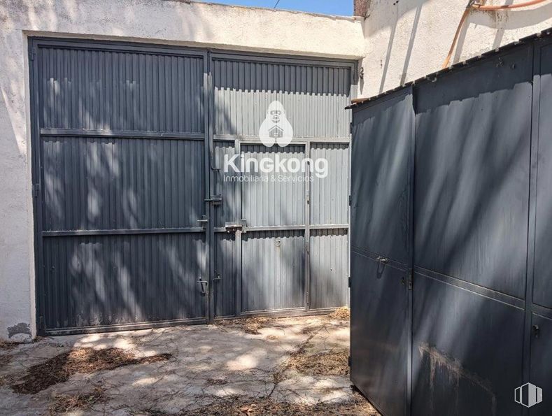 Industrial for sale at Zona industrial, Arganda del Rey, Madrid, 28500 with wood, door, road surface, facade, real estate, sky, tints and shades, urban area, composite material and road around