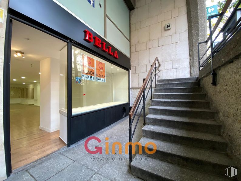 Local en venta en Calle Diego de León, Salamanca, Madrid, 28006 con accesorio, escaleras, edificio, pared, material compuesto, suelos, hormigón, fachada, madera y vidrio alrededor