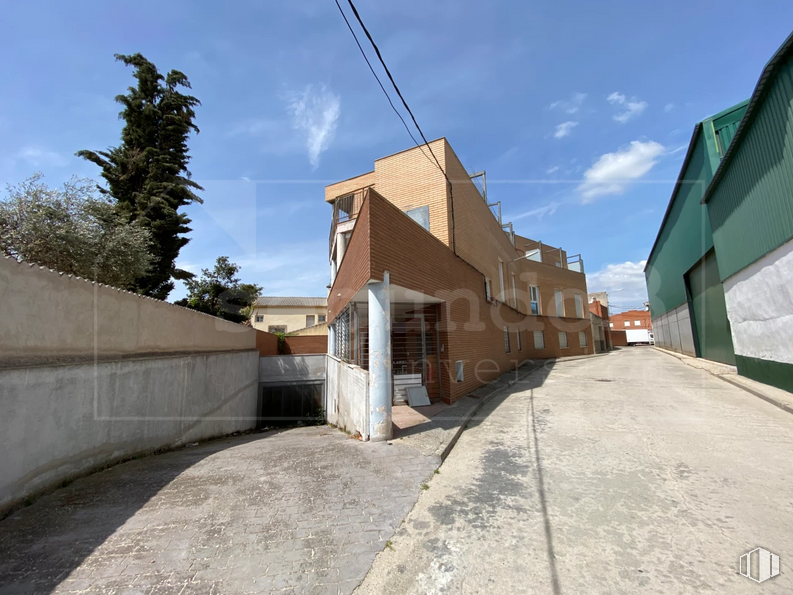 Land for sale at Calle Capitán Bermejo, 46, La Mata, Toledo, 45534 with house, cloud, sky, building, road surface, asphalt, wood, land lot, slope and residential area around