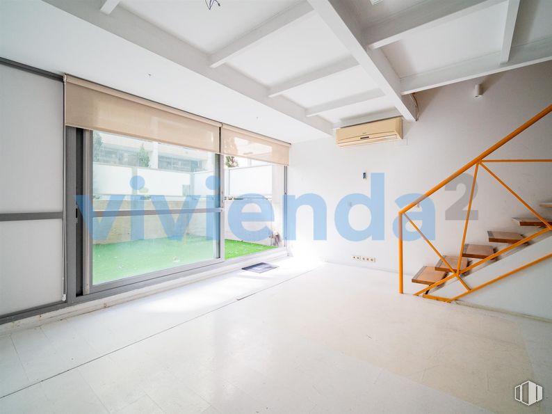 Oficina en venta en Avenida Manoteras, Hortaleza, Madrid, 28050 con ventana, edificio, accesorio, interiorismo, madera, suelo, suelos, hall, sombra y techo alrededor