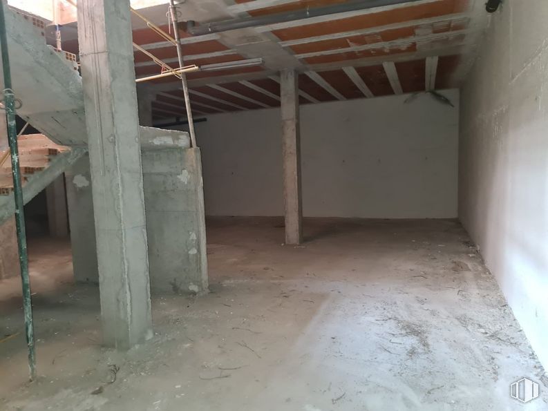 Local en venta en Calle Leopoldo López Infantes, Colmenar de Oreja, Madrid, 28380 con madera, piso, pavimentos, casa, material compuesto, viga, gas, techo, hormigón y madera alrededor