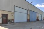 Nave en venta en Polígono Industrial El Vaciadero, Santorcaz, Madrid, 28818 con puerta, propiedad, edificio, accesorio, cielo, asfalto, arquitectura, nube, madera y casa alrededor