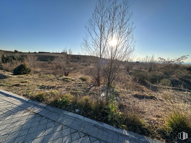 Suelo en venta en Polígono El Tejar, 63 , Majadahonda, Madrid, 28220 con matorral, sendero, suelo, pendiente, pasarela, sabana, chaparral y sombra alrededor