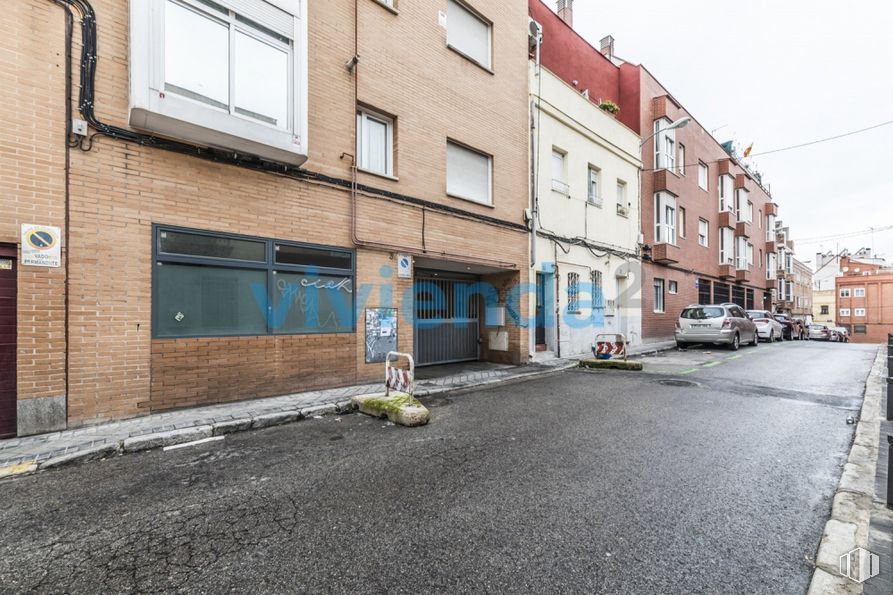 Local en venta en Calle Naranjo, Tetuán, Madrid, 28039 con ventana, edificio, superficie de carretera, planta, asfalto, barrio, diseño urbano, área residencial, acera y cielo alrededor