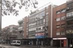 Retail for sale at Calle Cueva de la Mora, Villaviciosa de Odón, Madrid, 28670 with van, building, property, window, sky, urban design, condominium, car, thoroughfare and tree around