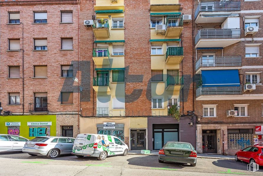 Local en venta en Calle Constancia, Chamartín, Madrid, 28002 con coche, edificio, rueda, propiedad, ventana, vehículo, neumático, arquitectura, diseño urbano y barrio alrededor