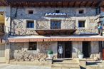 Retail for sale at Plaza Villa, La Adrada, Ávila, 05430 with window, plant, building, azure, sky, wood, fixture, door, facade and real estate around