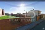 Land for sale at Calle Hurtada, Torrijos, Toledo, 45500 with building, sky, street light, asphalt, lighting, road surface, window, cloud, neighbourhood and urban design around