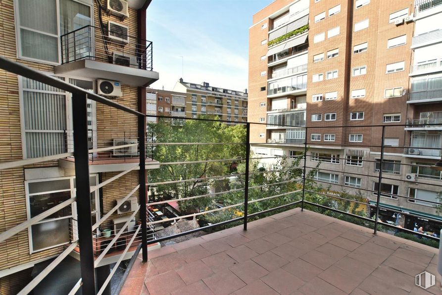 Oficina en venta en Paseo Castellana, Tetuán, Madrid, 28046 con edificio, cielo, ventana, diseño urbano, condominio, bloque de pisos, zona residencial, madera, inmobiliario y fachada alrededor