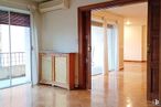 Office for rent at Paseo Castellana, Tetuán, Madrid, 28046 with cabinetry, door, floor, flooring, wood flooring, wood, interior design, laminate flooring, ceiling and tile flooring around