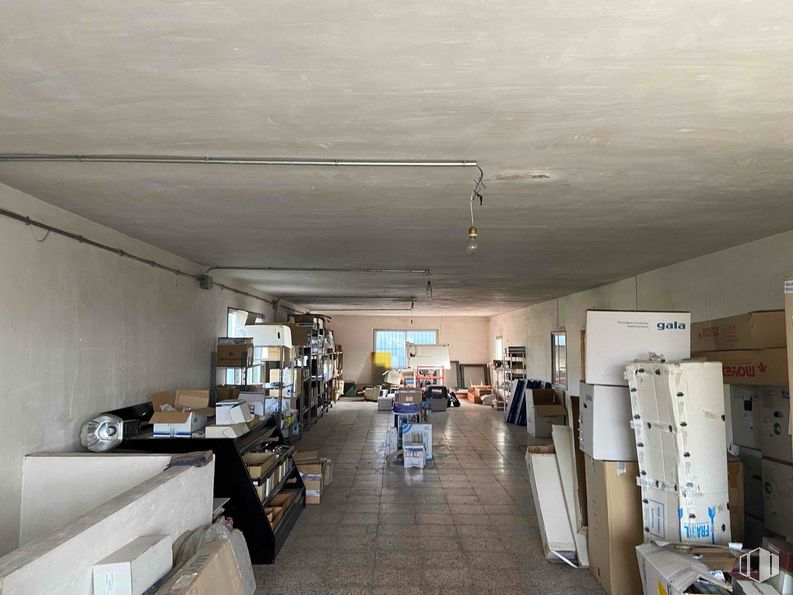 Industrial for sale at Zona industrial, Cobeña, Madrid, 28863 with interior design, floor, flooring, fixture, ceiling, machine, engineering, desk, room and hall around