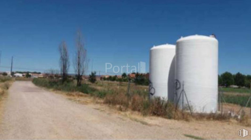 Suelo en venta en Carretera de Quer, Alovera, Guadalajara, 19208 con edificio, cielo, planta, paisaje natural, lote de tierra, hierba, tanque de almacenamiento, llanura, pastizal y paisaje alrededor