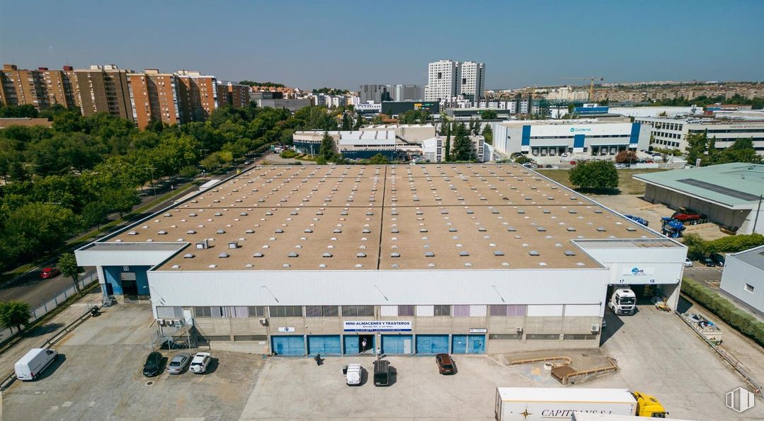 Industrial for rent at Calle Alcarria, 2, Coslada, Madrid, 28820 with commercial building, parking lot, parking, headquarters, factory, company, warehouse and corporate headquarters around