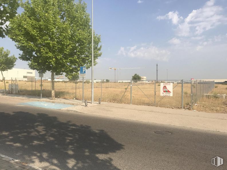 Suelo en venta en Calle Ricardo Tormo, Leganés, Madrid, 28914 con cielo, nube, superficie de la carretera, asfalto, árbol, terreno, valla, brea, gas y paisaje alrededor