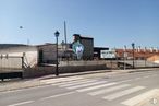 Industrial for sale at Paseo Estación, Tielmes, Madrid, 28550 with sky, fence, asphalt, street light, road surface, building, residential area, road, gas and city around