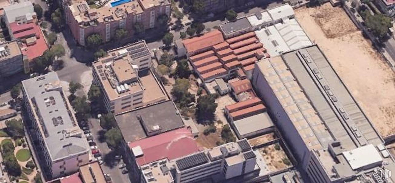 Land for sale at Zona Simancas, San Blas - Canillejas, Madrid, 28037 with building, urban area, residential area, bird's-eye view, aerial photography, city, neighbourhood, metropolitan area, urban design and suburb around