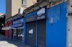 Retail for rent at Calle Simón Hernández, 48, Móstoles, Madrid, 28931 with building, window, road surface, urban design, facade, house, door, sidewalk, city and road around