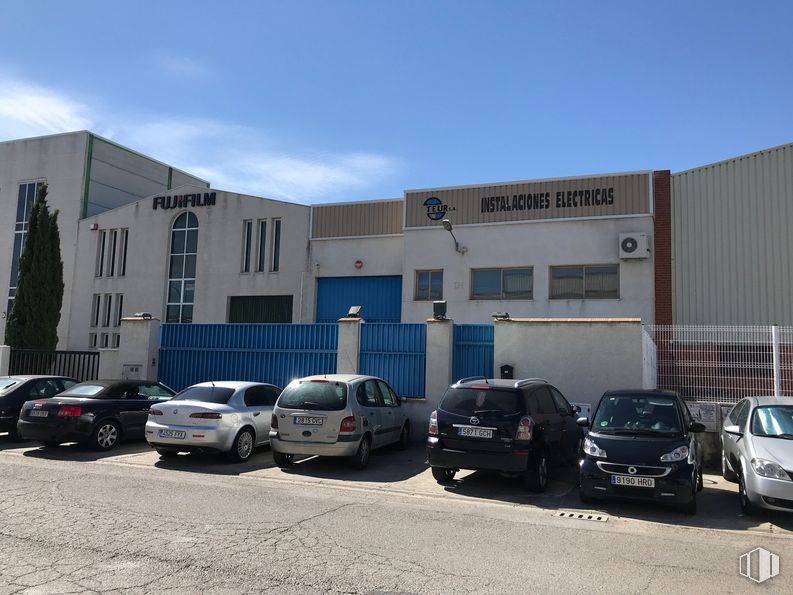 Nave en alquiler en Zona industrial, Getafe, Madrid, 28906 con coche, ventana, empresa y coche ejecutivo alrededor