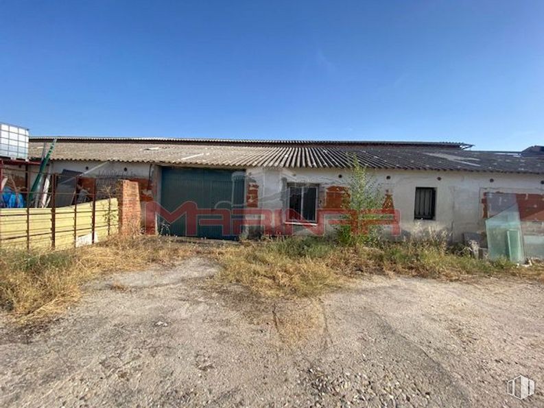 Industrial for sale at Calle San Roque, Esquivias, Toledo, 45221 with house, sky, plant, ecoregion, window, land lot, plain, landscape, facade and grass around