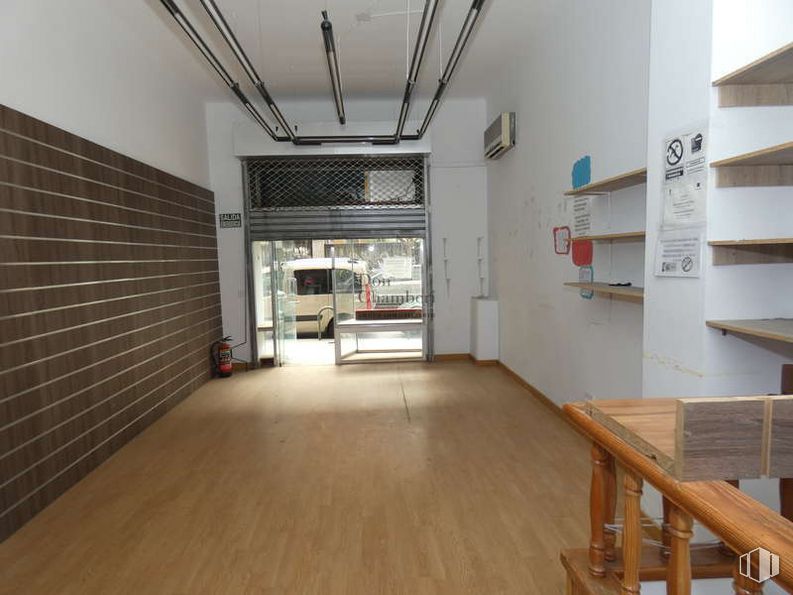 Local en venta en Calle Joaquín María López, Chamberí, Madrid, 28015 con mueble, edificio, madera, diseño de interiores, casa, pavimentos, pasillo, piso, archivar y madera alrededor